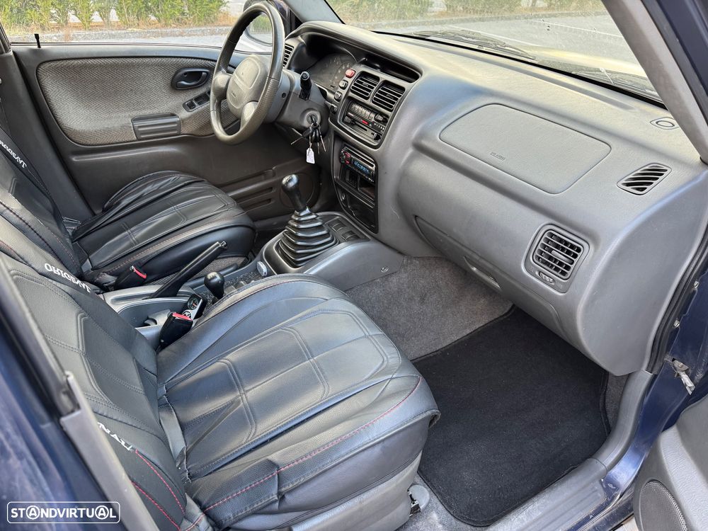 Suzuki Grand Vitara Metal Top 2.0 TDi - 9