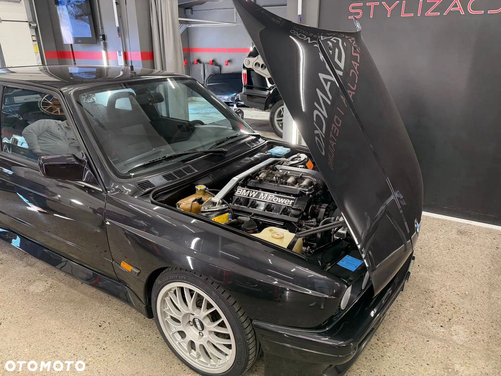 BMW M3 Standard - 2