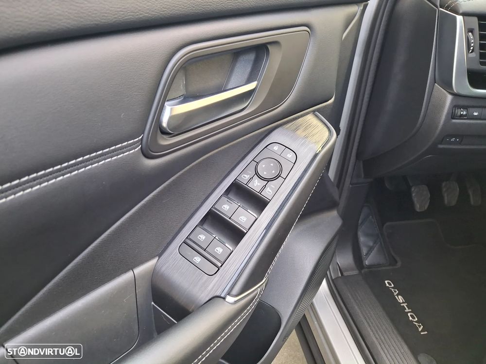 Nissan Qashqai 1.3 DIG-T N-Connecta LED - 11