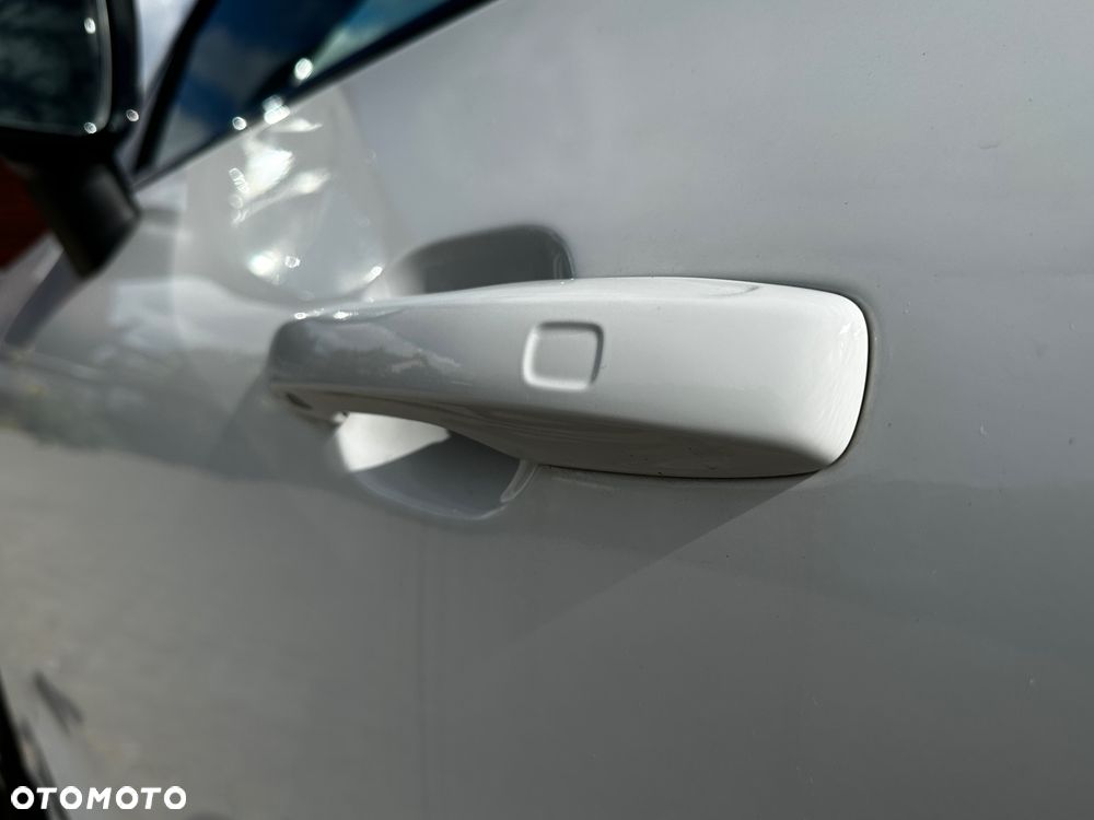 Volvo XC 60 B4 B R-Design - 28