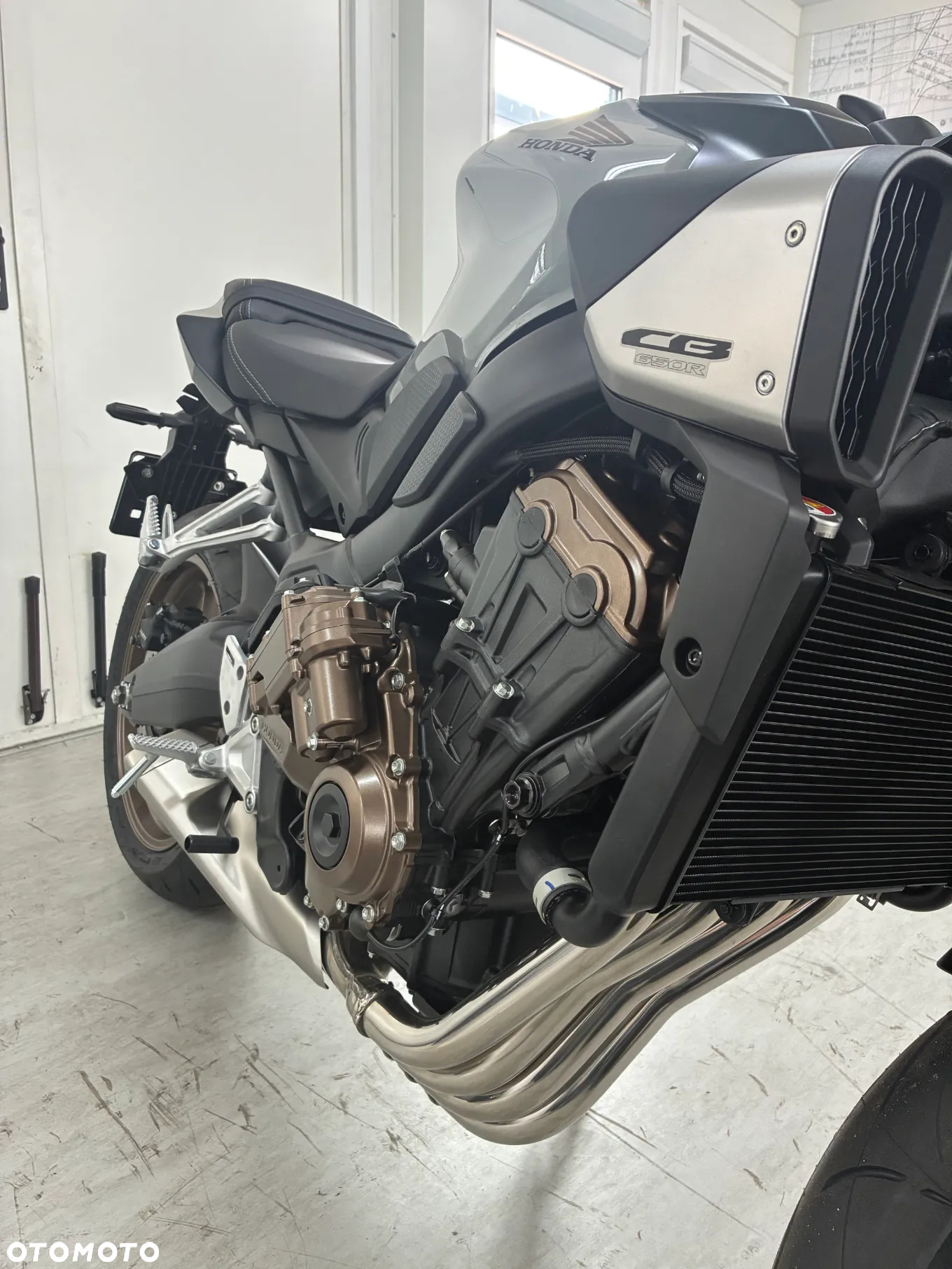 Honda CB - 2