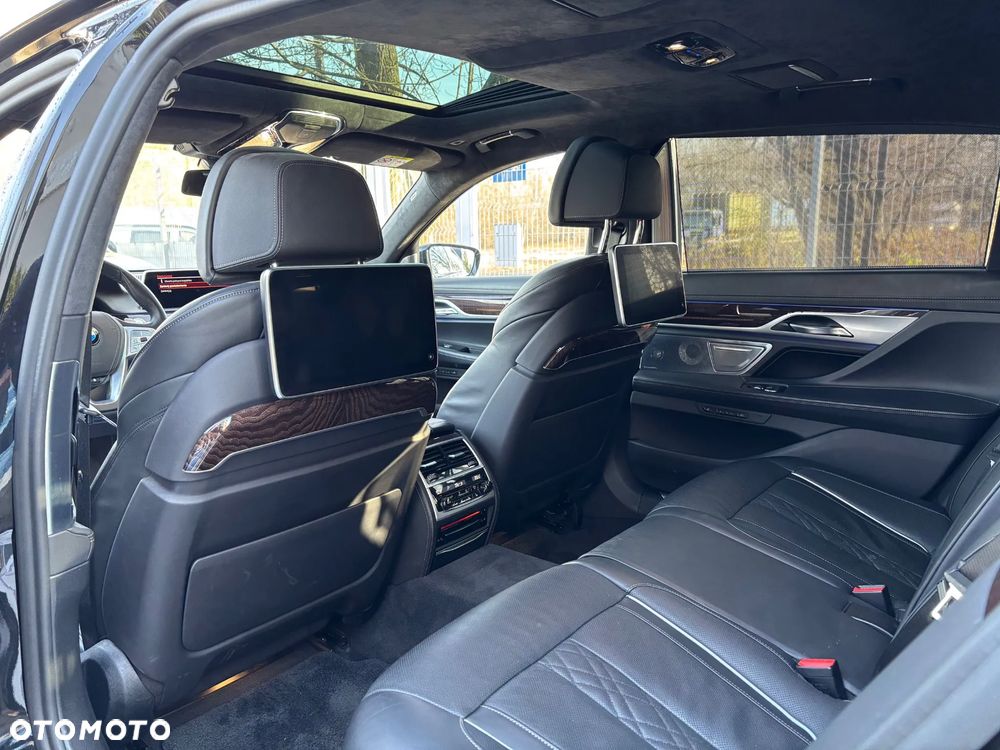 BMW Seria 7 750Ld xDrive sport - 10