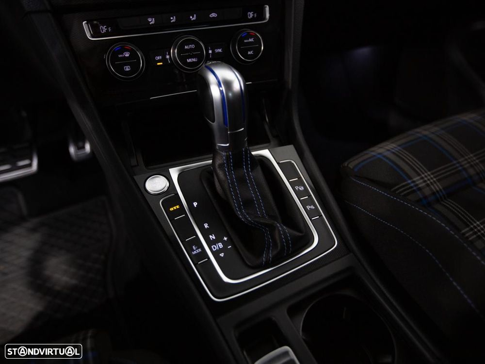 VW Golf 1.4 GTE Plug-in - 22