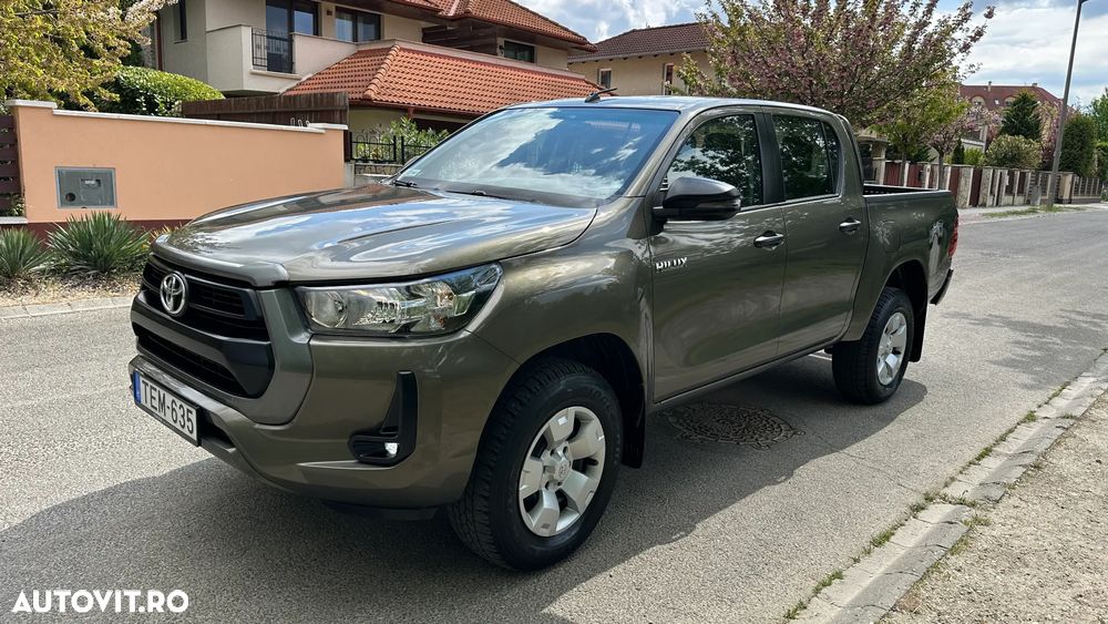 Toyota Hilux 2.4D 150CP 4x4 Double Cab 6MT Style - 1