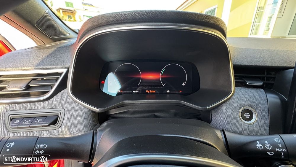 Renault Clio 1.0 TCe Techno Bi-Fuel - 13