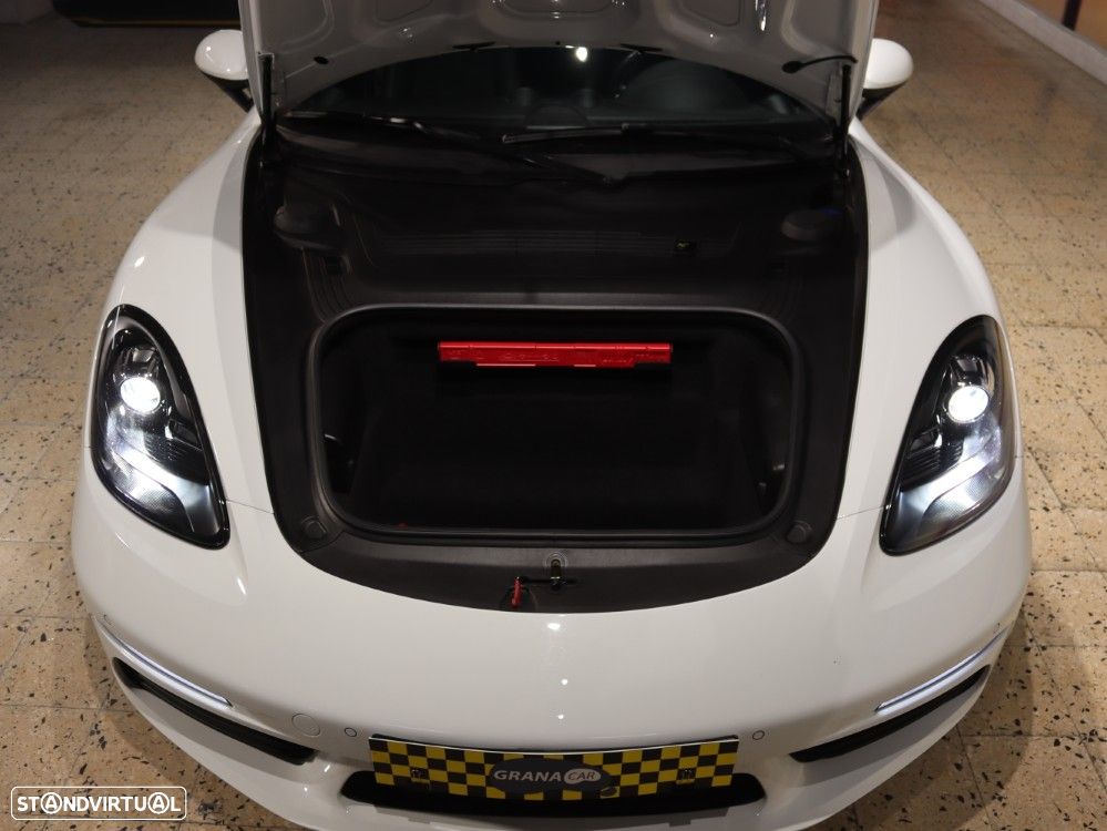 Porsche 718 Boxster PDK - 32