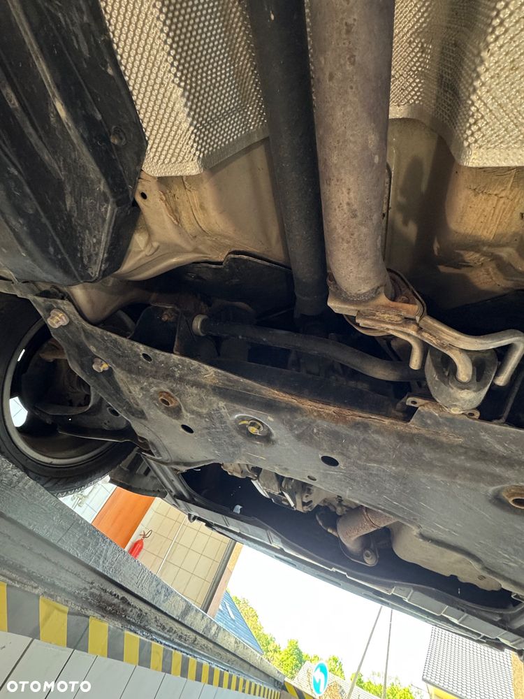 Suzuki Vitara 1.6 Premium 4WD - 25