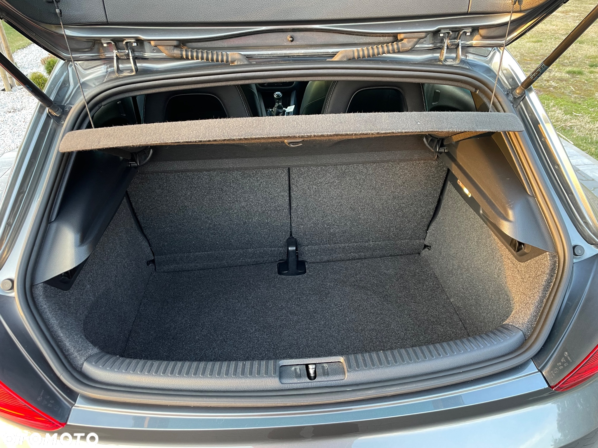 Volkswagen Scirocco 2.0 TDI Blue Motion Technologie Club - 22