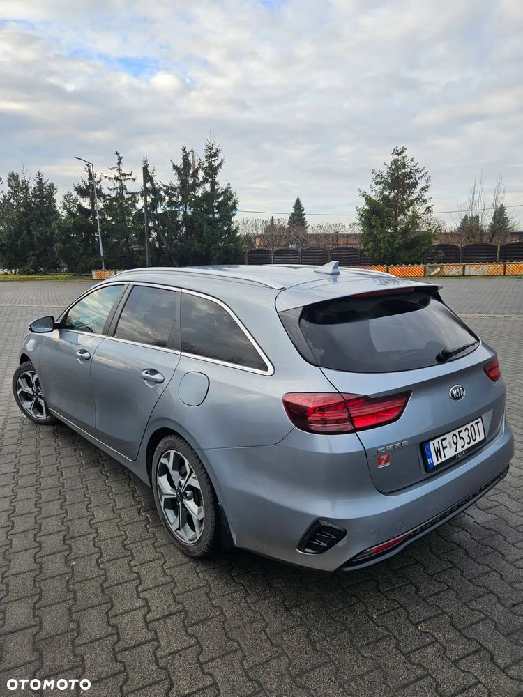 Kia Ceed 1.4 T-GDI L Business Line DCT - 11