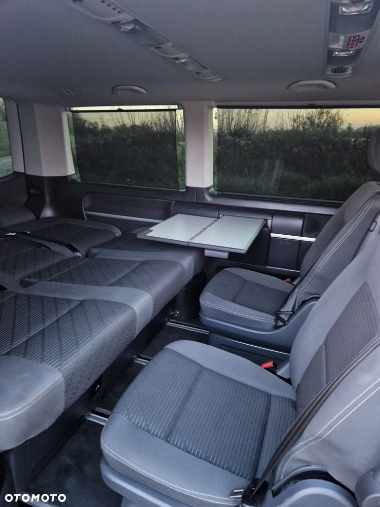 Volkswagen Multivan - 34
