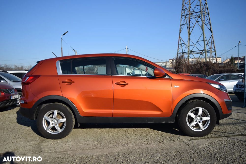 Kia Sportage 1.7 CRDI 2WD Spirit - 2