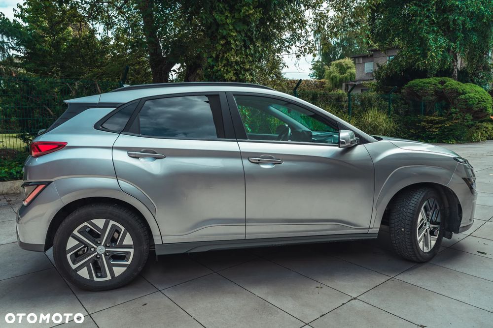 Hyundai Kona - 8