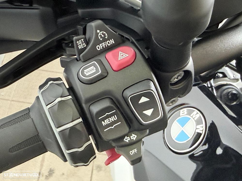 BMW R 1300 GS TRIPLE BLACK - 9