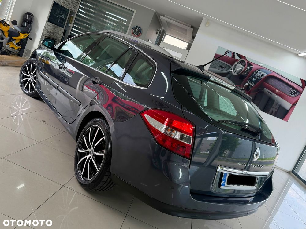 Renault Laguna 2.0 dCi Initiale - 3
