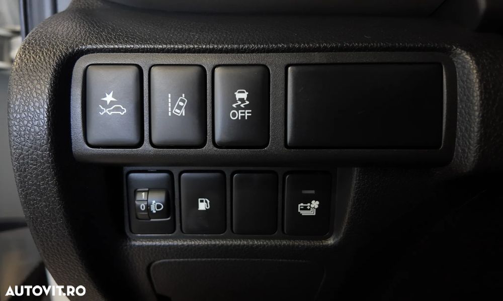 Mitsubishi Eclipse-Cross ver-plug--in-hybrid-4wd-plus-select - 13