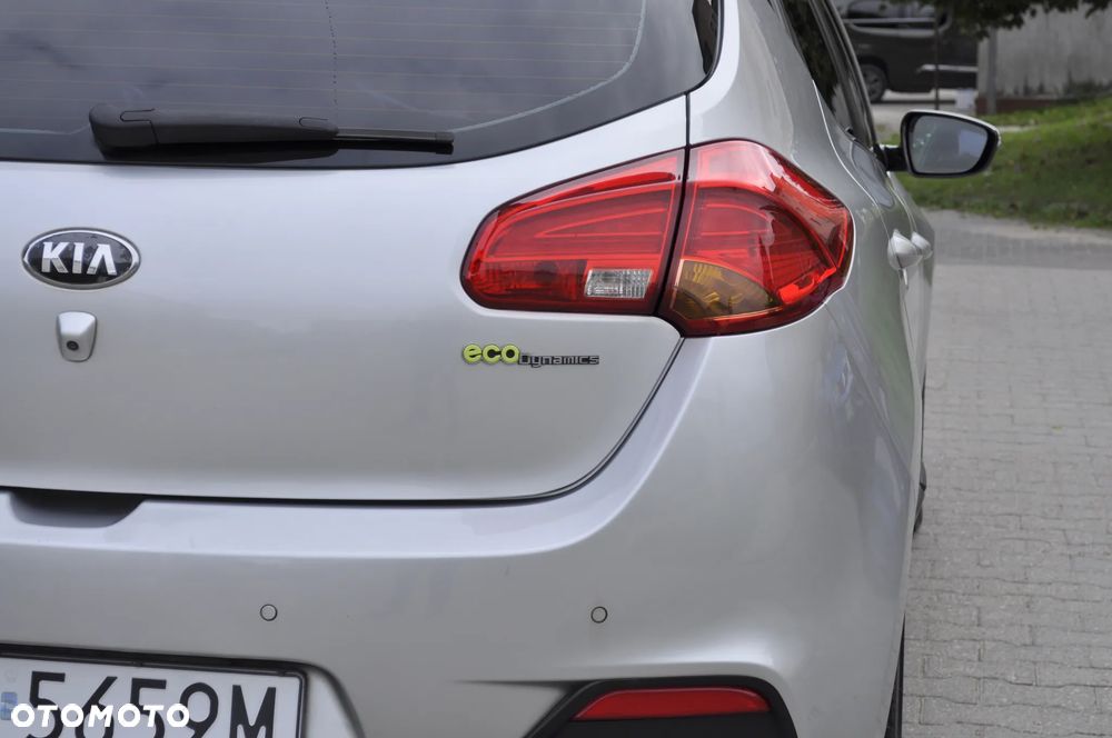 Kia Ceed 1.6 CRDi 128 Platinum Edition - 8