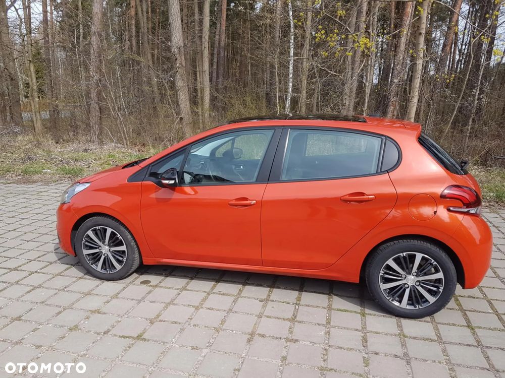 Peugeot 208 PureTech 82 Allure - 8