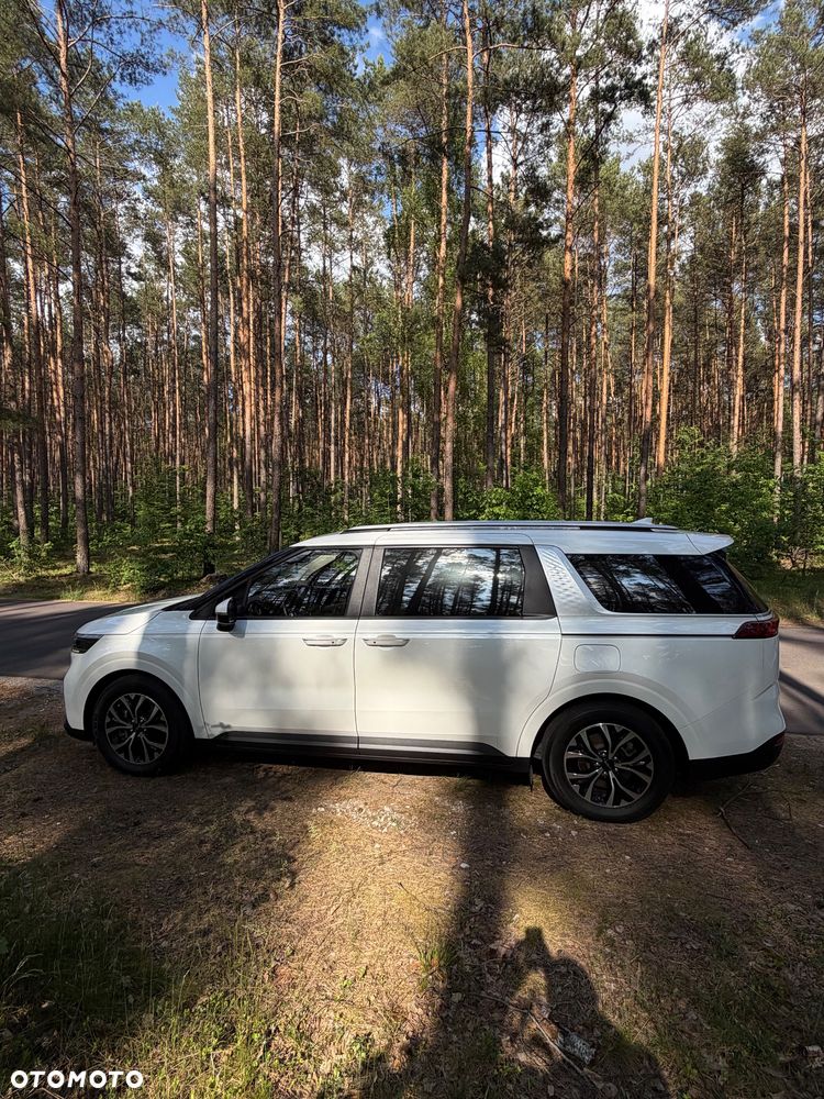 Kia Carnival - 10