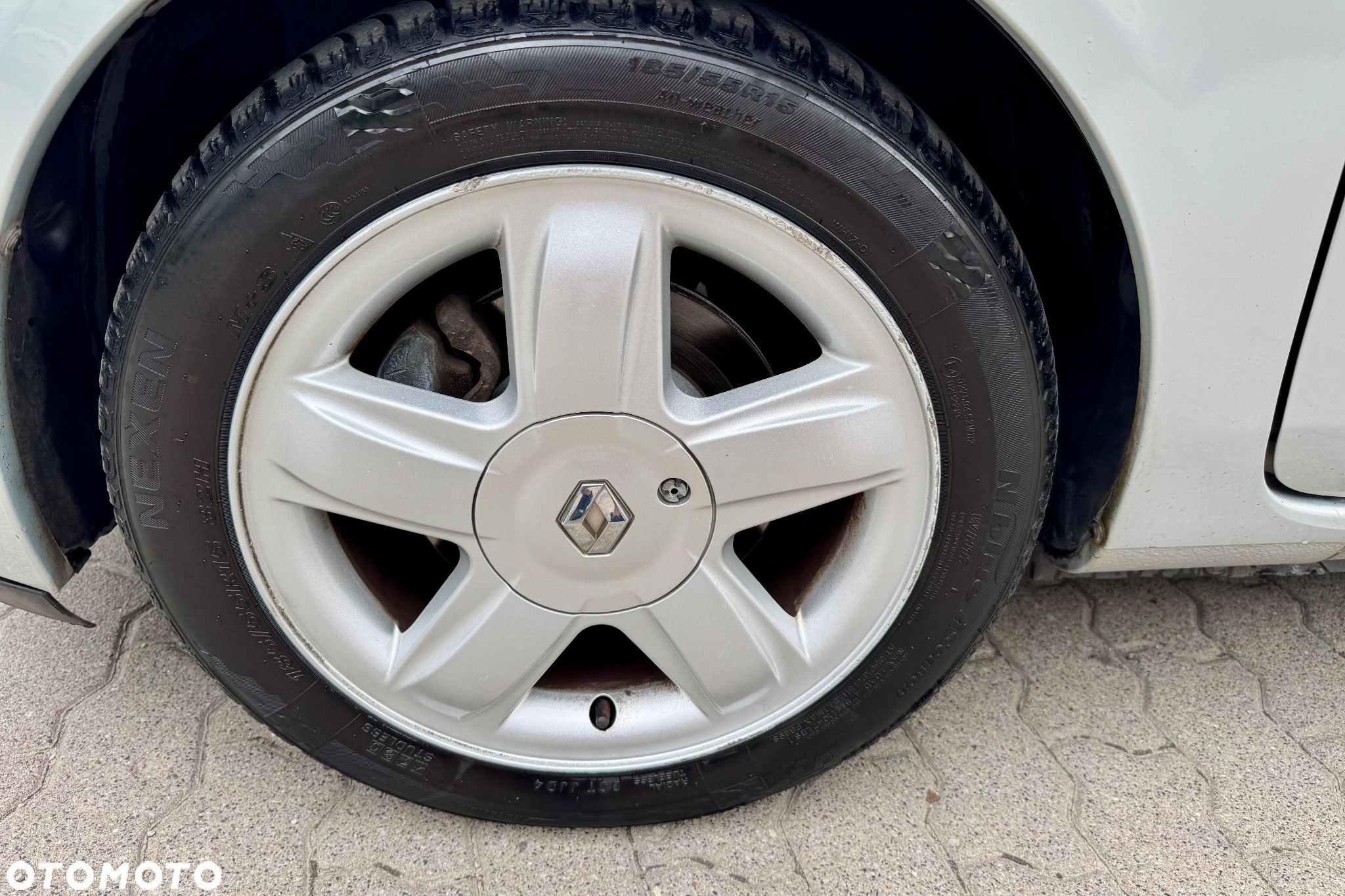 Renault Clio 1.4 16V Privilege - 23