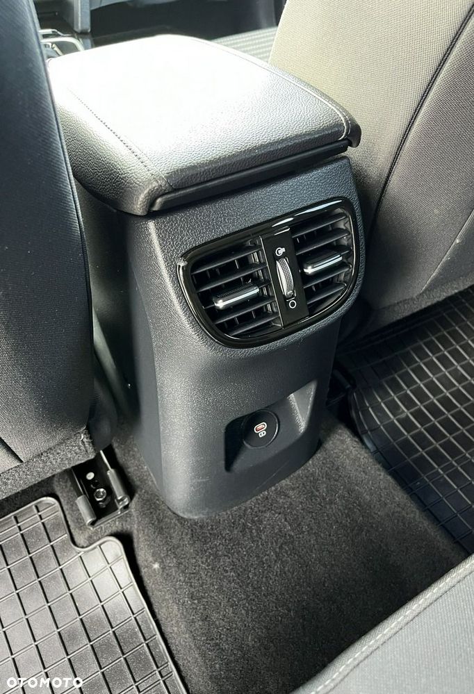 Kia Ceed 1.6 GDI PHEV L DCT - 36