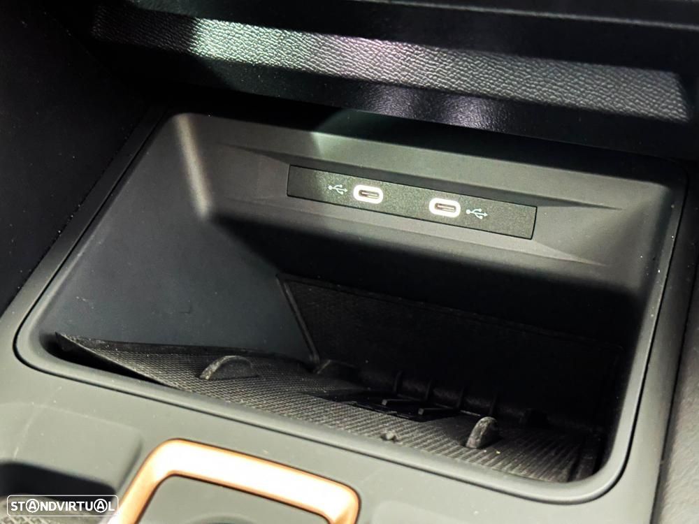 Cupra Formentor 1.5 e-Hybrid DSG VZ Black Edition - 35