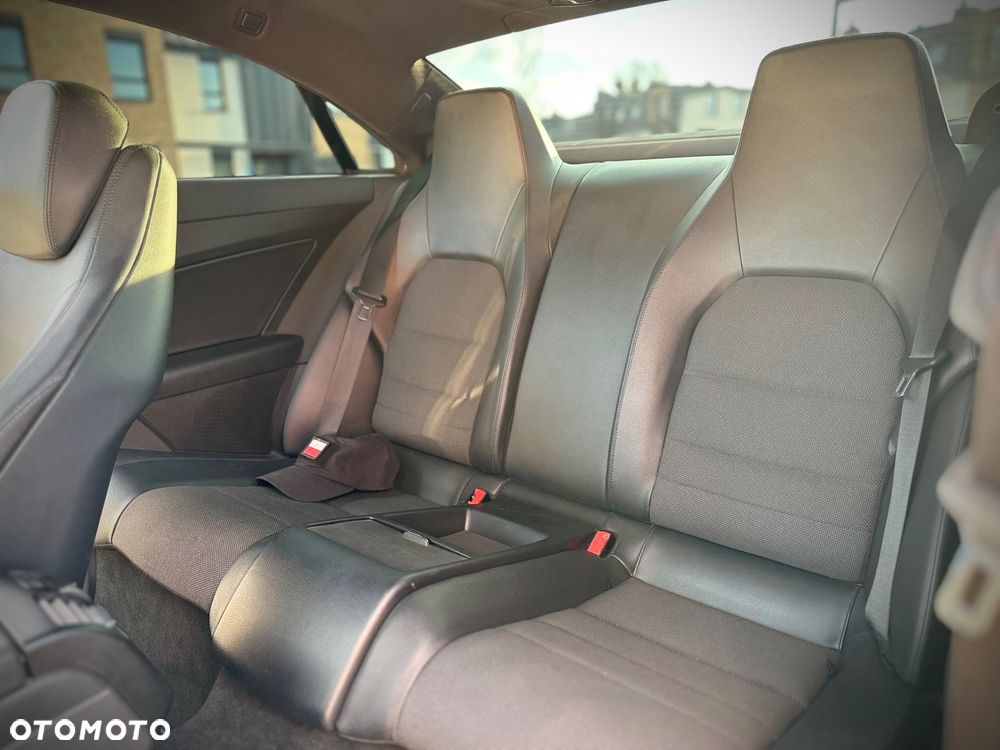 Mercedes-Benz Klasa E 200 CGI BlueEFFICIENCY Automatik Avantgarde - 23