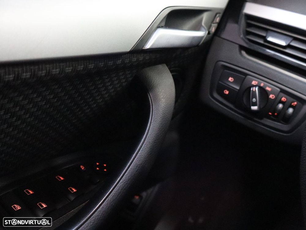 BMW X1 25 e xDrive - 19