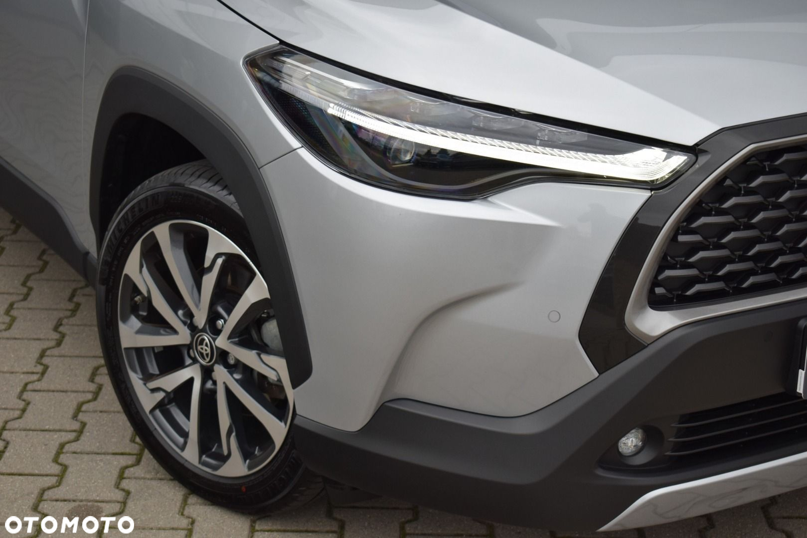 Toyota Corolla Cross 2.0 Hybrid Style - 11