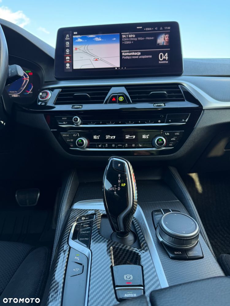 BMW Seria 5 520d xDrive - 7