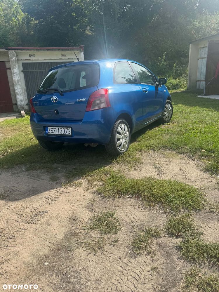 Toyota Yaris 1.3 Luna A/C - 2
