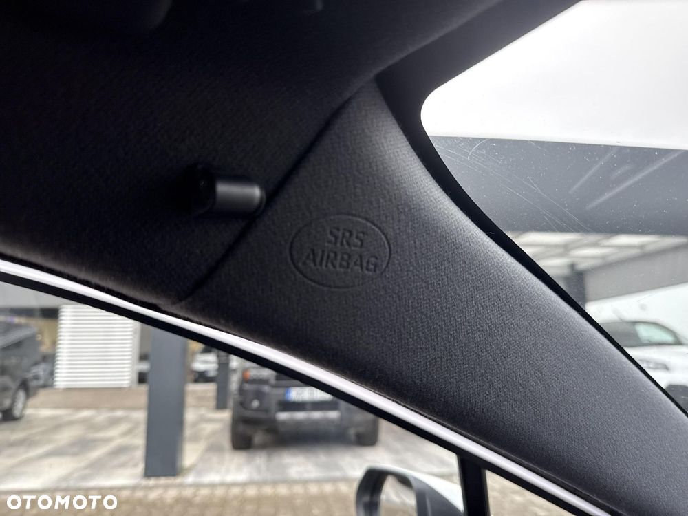 Toyota Corolla 1.8 Hybrid Comfort - 24