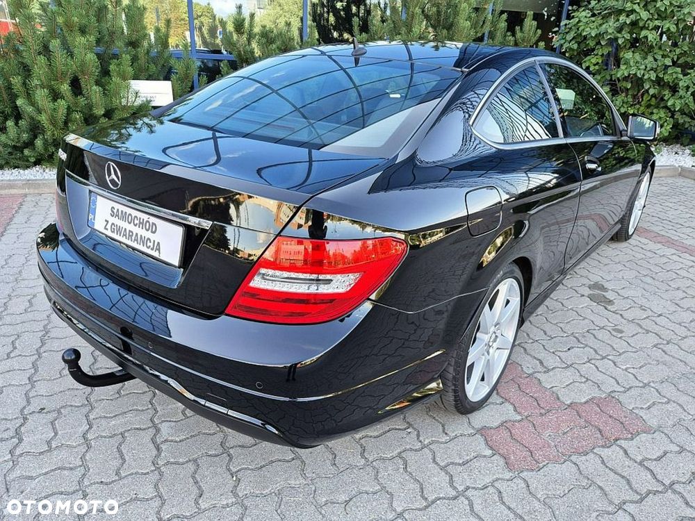 Mercedes-Benz Klasa C 180 CGI BlueEff - 20