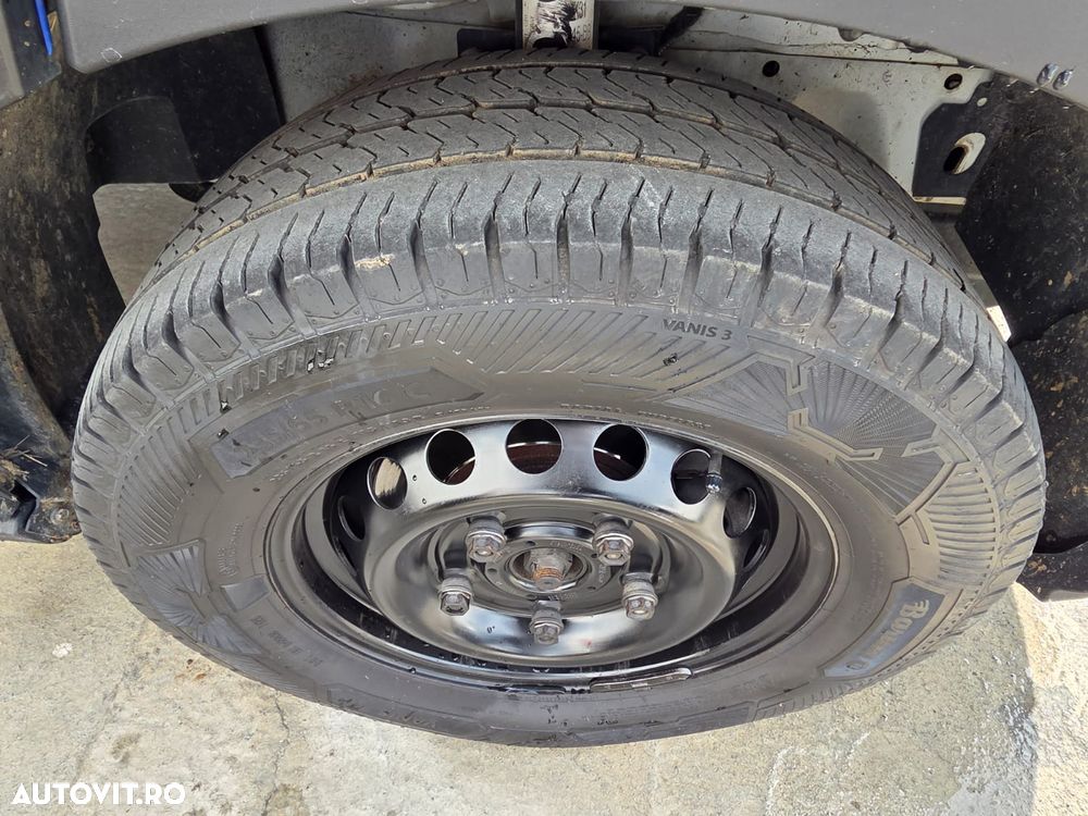 Ford New Transit L2H2 - 18