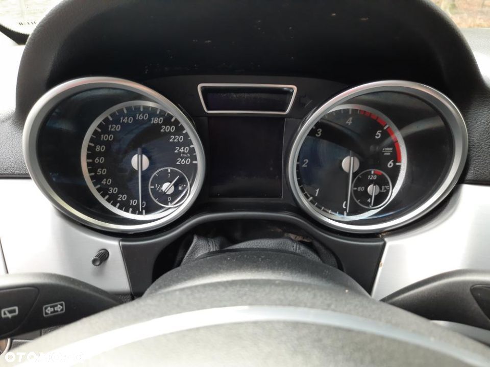 Mercedes-Benz ML 350 BlueTEC 4-Matic - 27