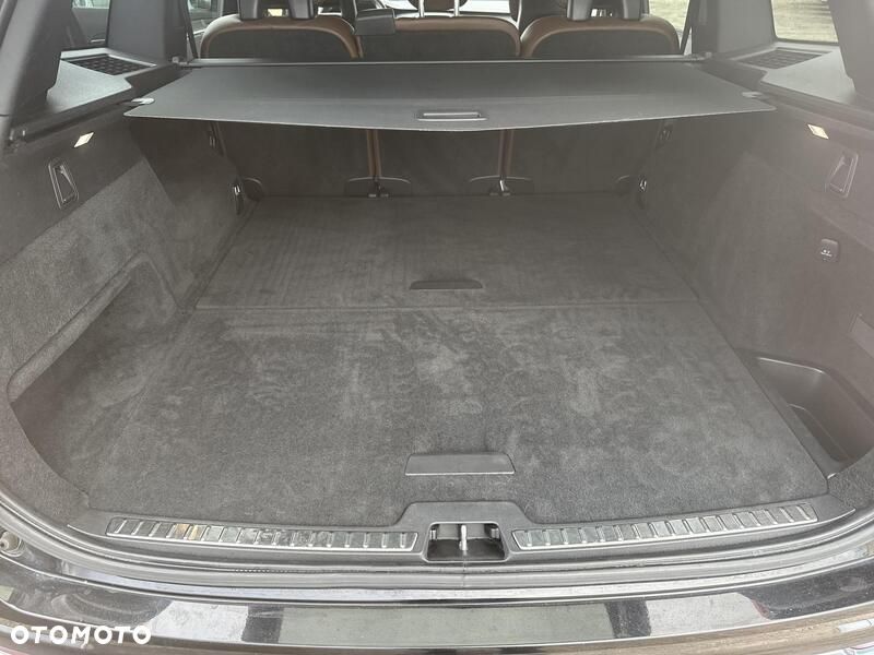 Volvo XC 90 - 22