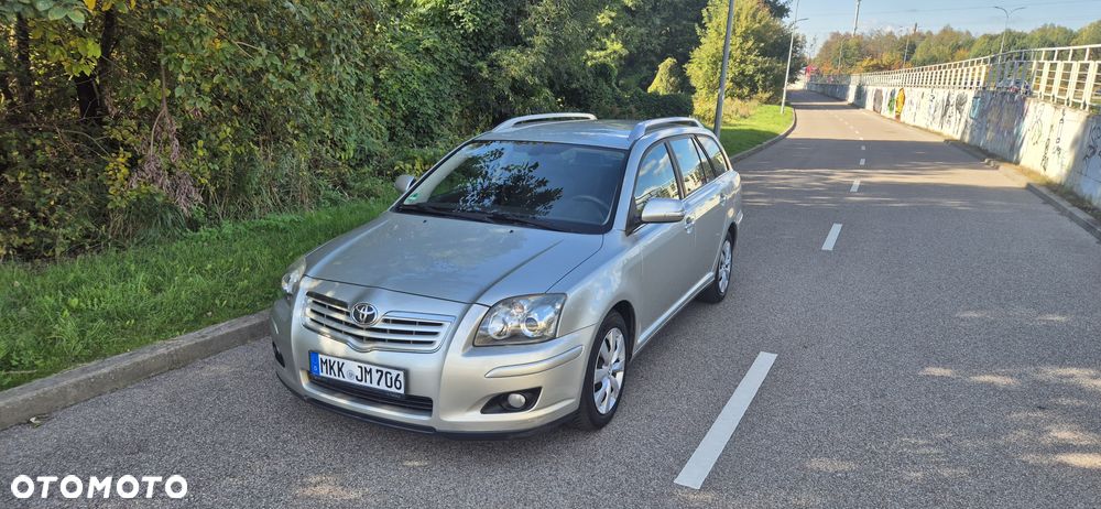 Toyota Avensis 2.0 VVT-i Sol - 2