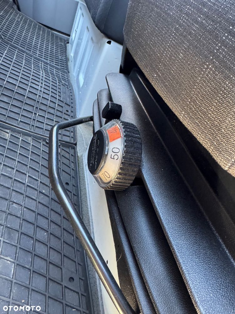 Mercedes-Benz Sprinter - 28