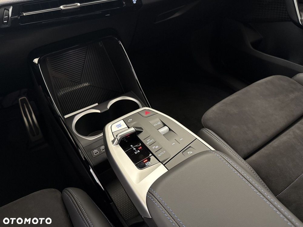 BMW iX2 - 17