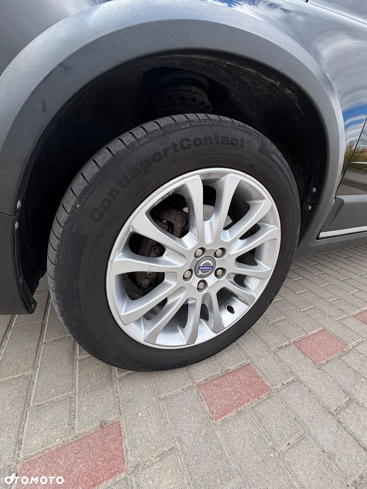 Volvo XC 70 D5 AWD Summum - 9