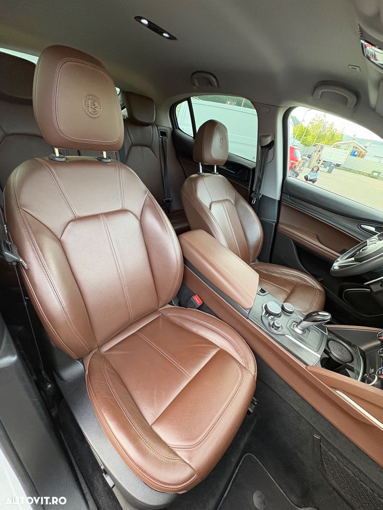 Alfa Romeo Stelvio 2.0 Turbo AWD AT8 Super - 7