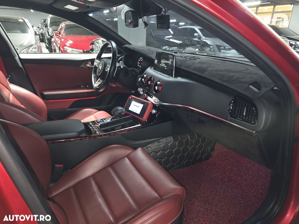 Kia Stinger 2.0 T-GDI RWD GT Line - 15