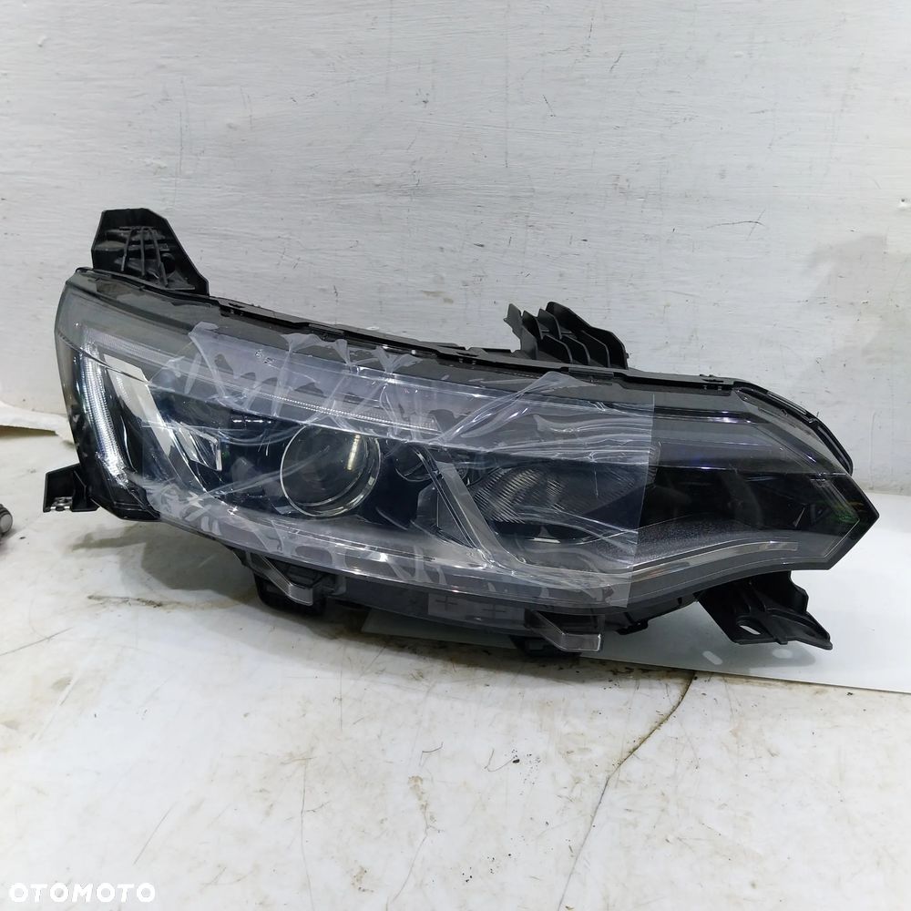 Talisman LAMPA PRAWA LEWA PRZÓD LED 260108543R - 2