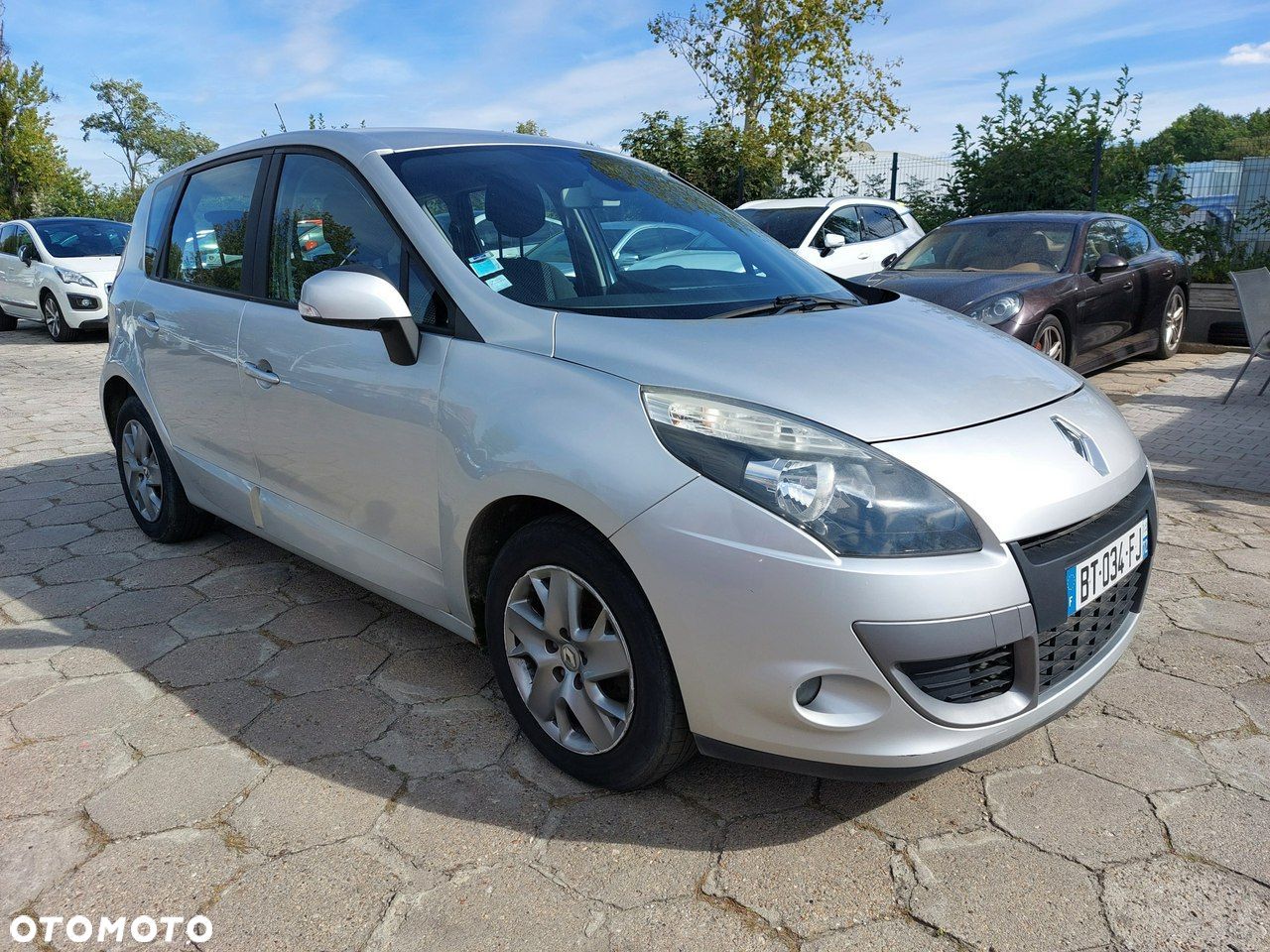 Renault Scenic - 1