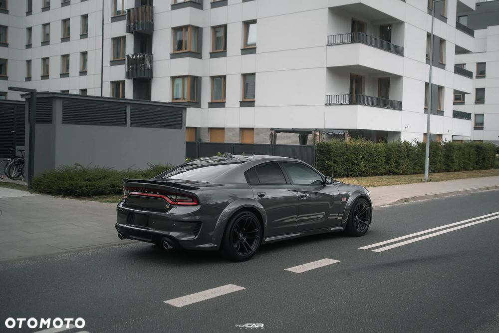 Dodge Charger 6.4 Scat Pack Widebody - 4