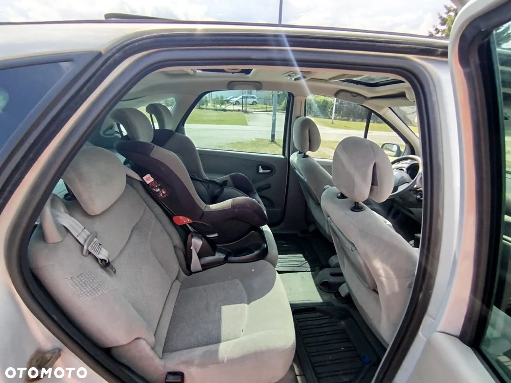Renault Scenic ver-1-6-16v-exa - 8