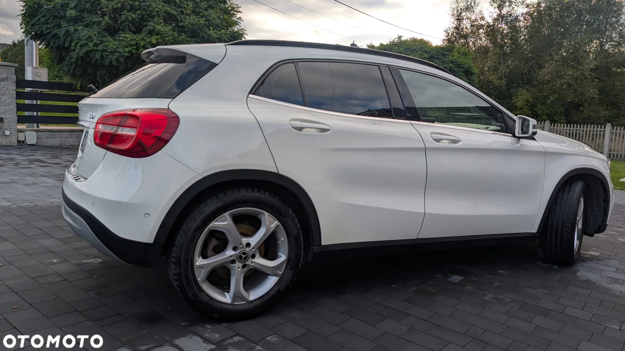 Mercedes-Benz GLA 180 (CDI) d - 4