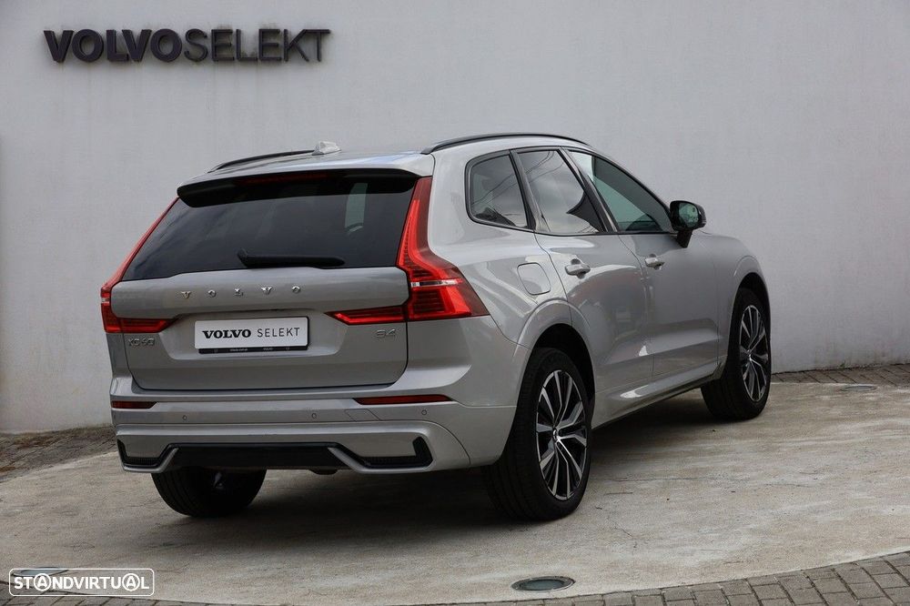 Volvo XC 60 2.0 B4 Plus Dark - 2