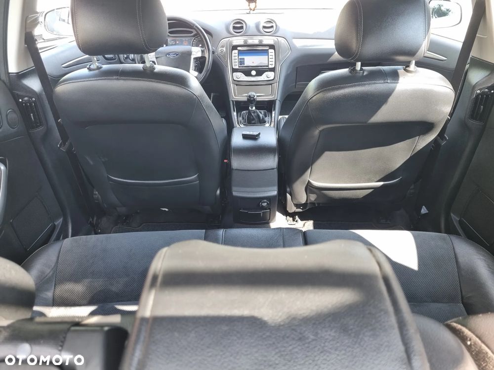 Ford Mondeo - 10