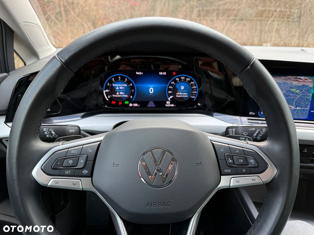 Volkswagen Golf - 24