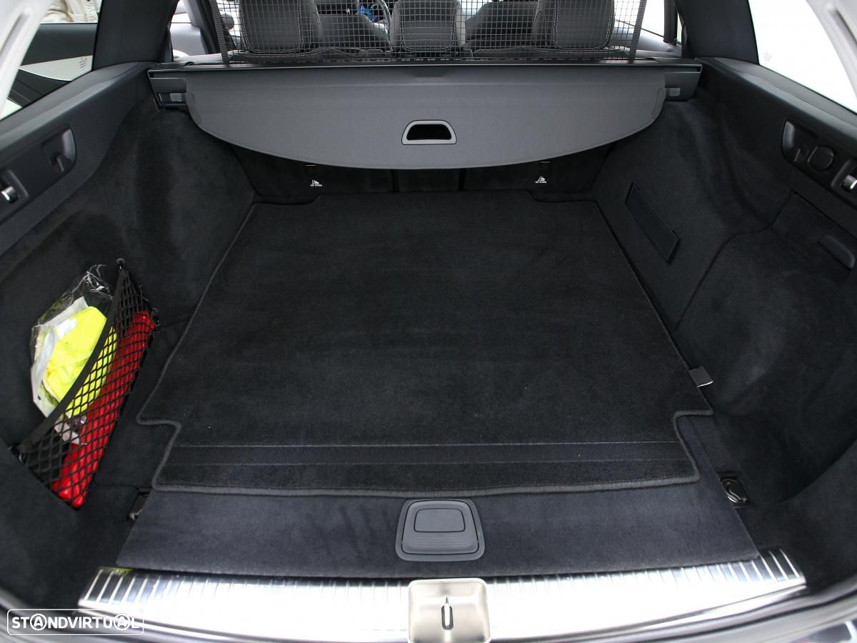 Mercedes-Benz E 220 d Avantgarde - 14